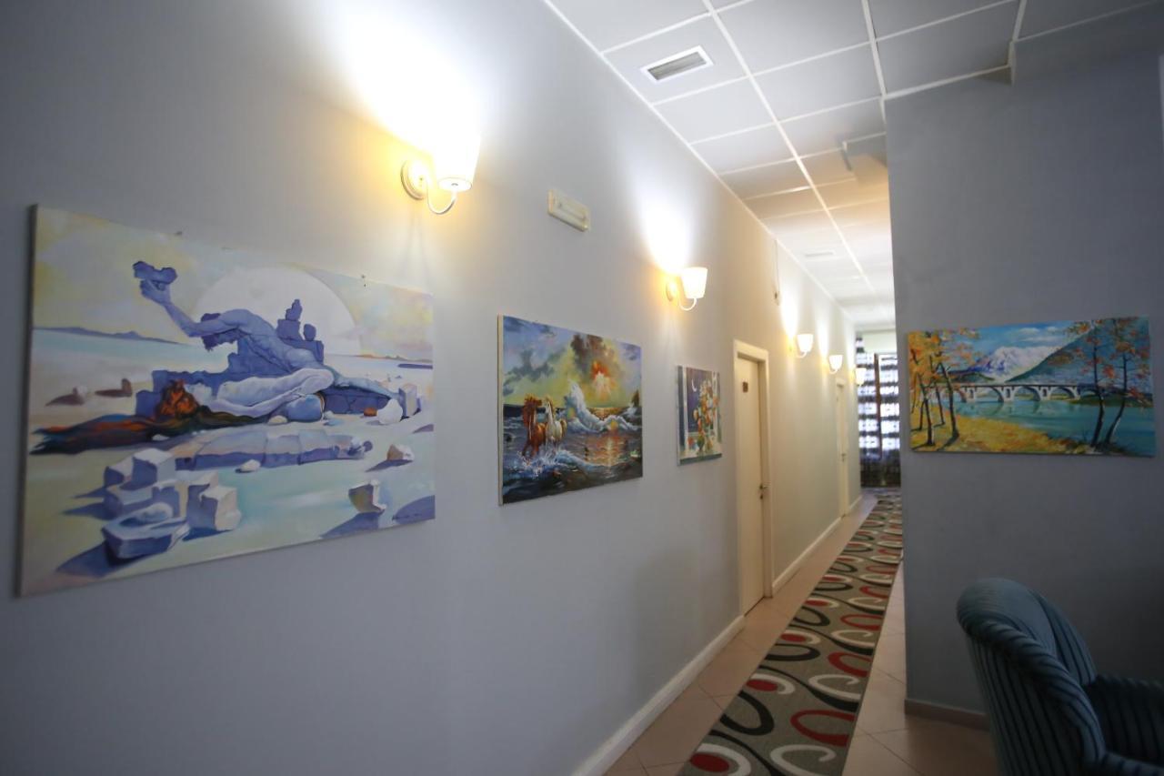 Hotel Pasarela Berat Eksteriør billede